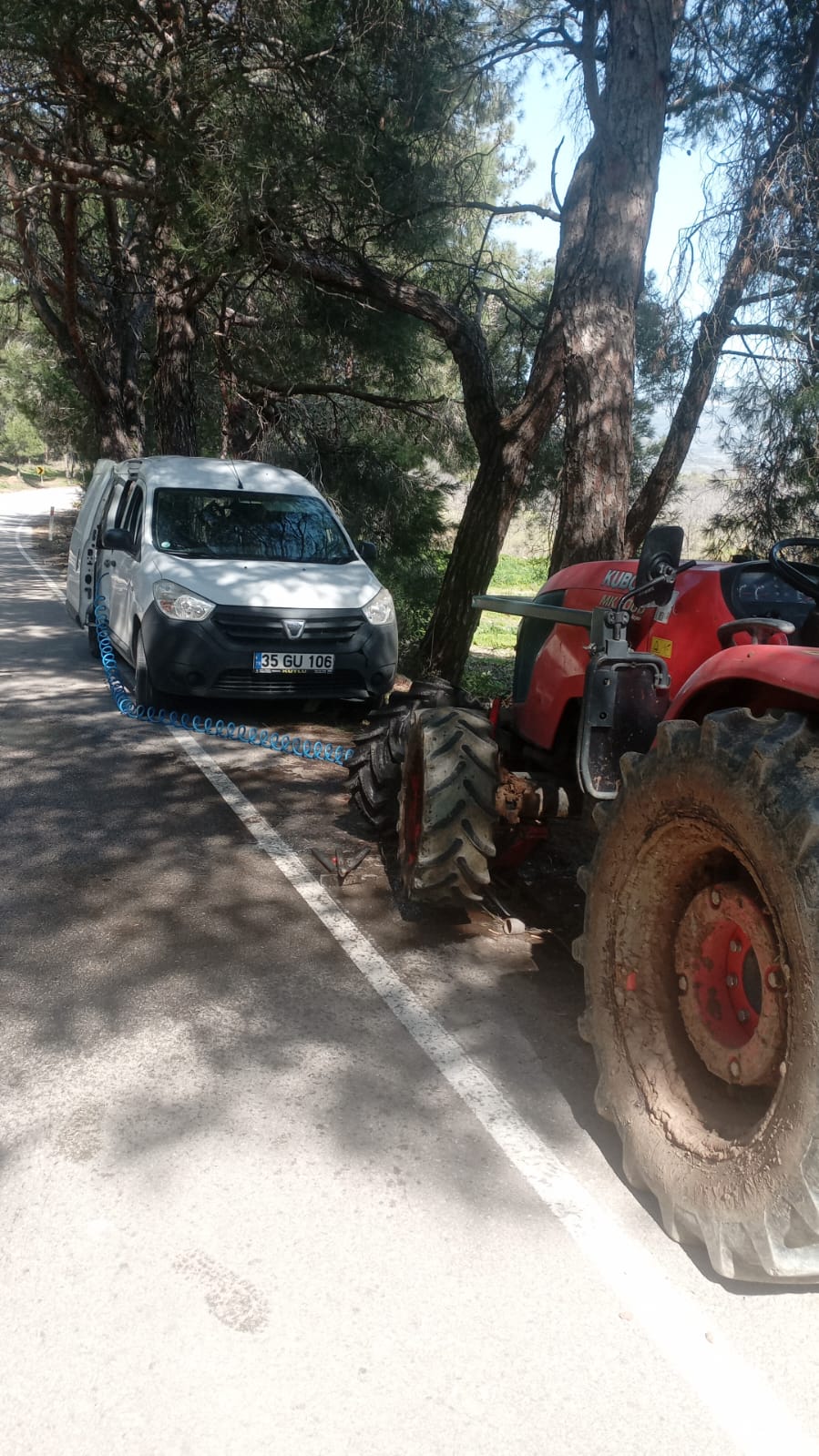 Selçuk Ortaklar yönünde lastikçi yol yardımı