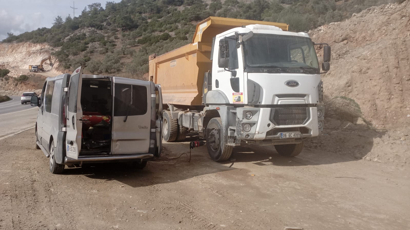 Selçuk İzmir Torbalı hattında lastikçi