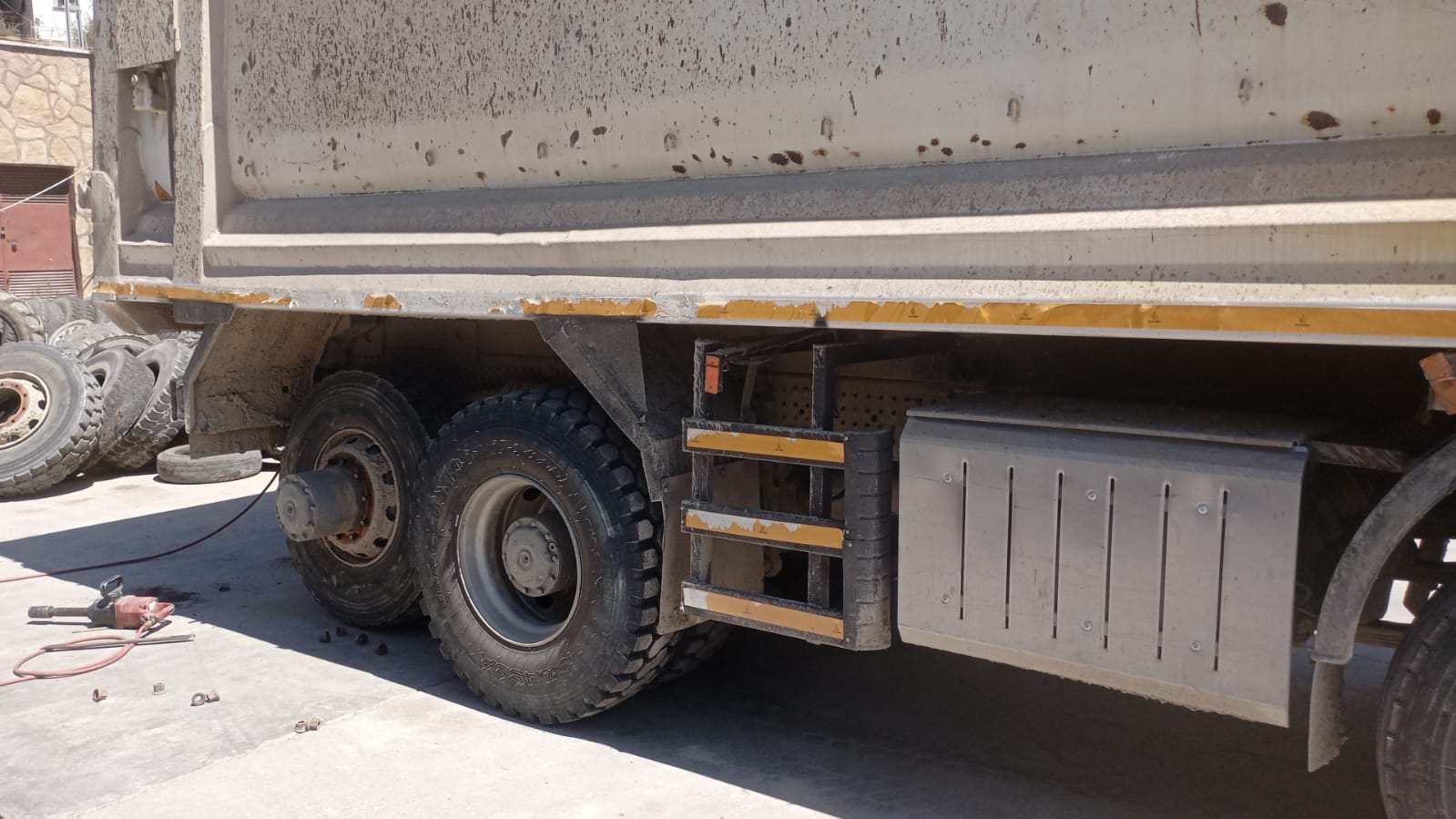 Torbalı İzmir otobanında mobil lastikçi